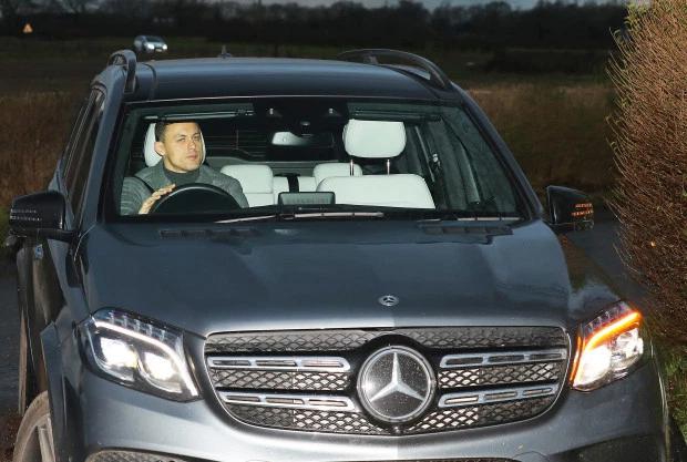 曼市泥地里蹲守曼联群星！