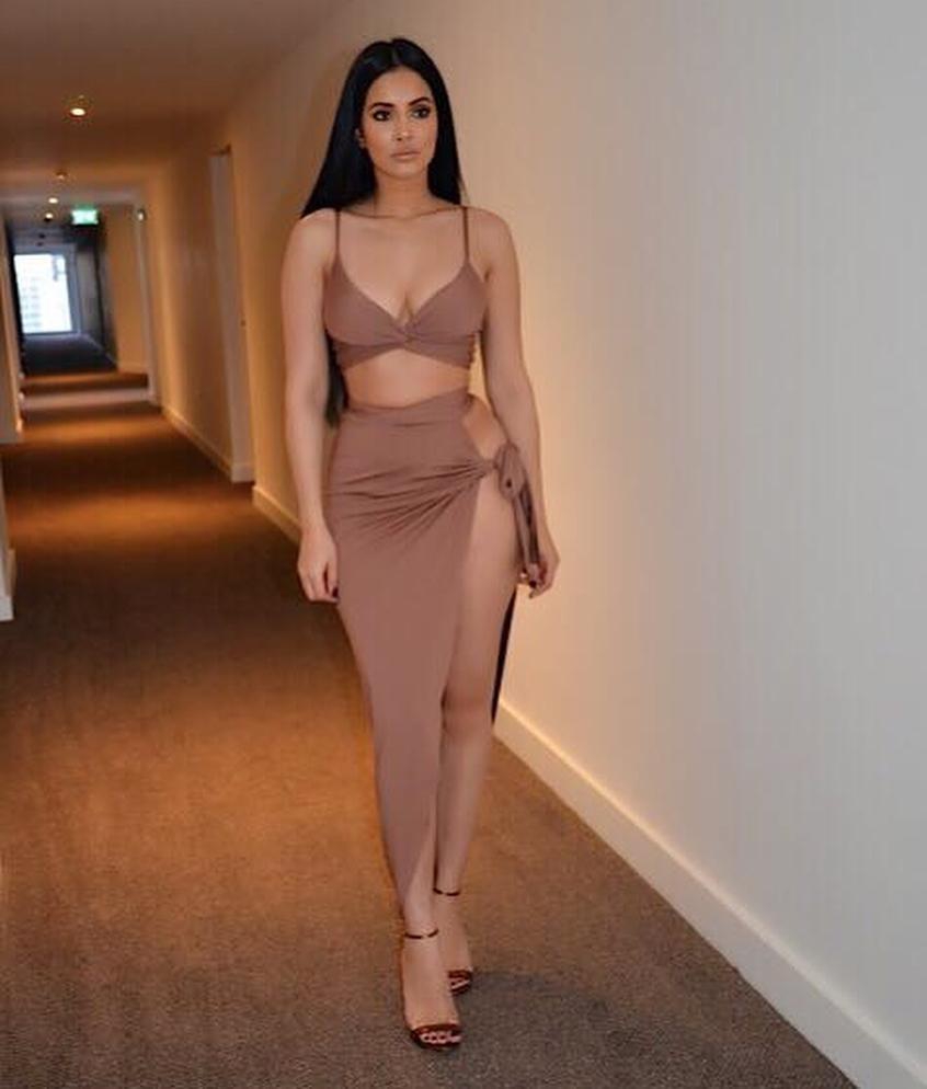 名将女友魔鬼身材 神似卡戴珊