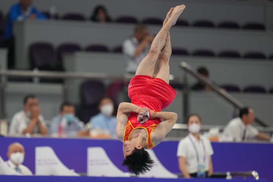 全国体操锦标赛男子资格赛进行