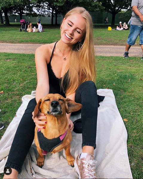 仙颜！阿森纳太太团第一美女