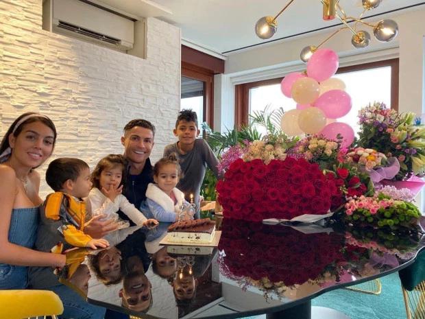 奢华！揭秘C罗都灵山景别墅