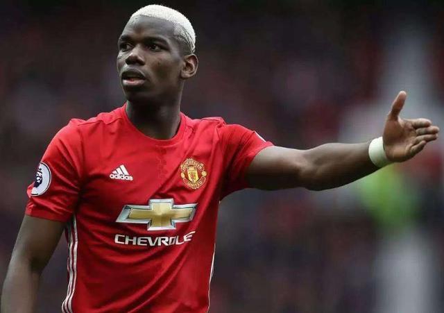 博格巴又换发型!这颜色太扎眼