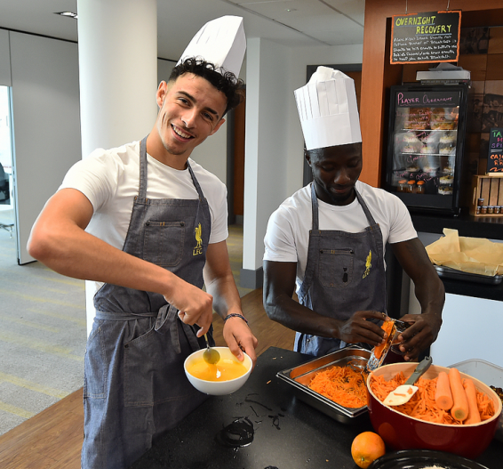 利物浦众将下厨 这才你敢吃吗？