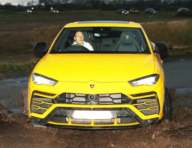 曼市泥地里蹲守曼联群星！