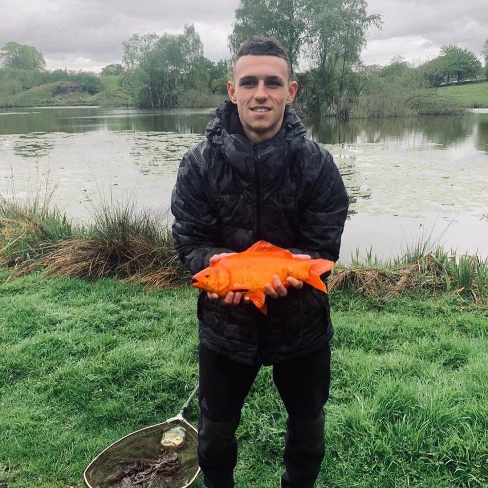 人生赢家!曼城新核18岁当父亲