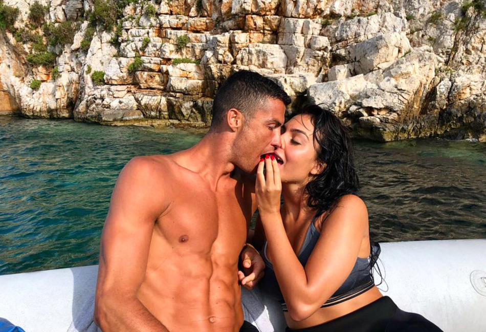 曝C罗已和乔治娜秘密结婚