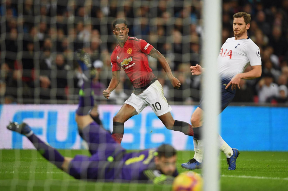 曼联官方40张照片回顾赛季