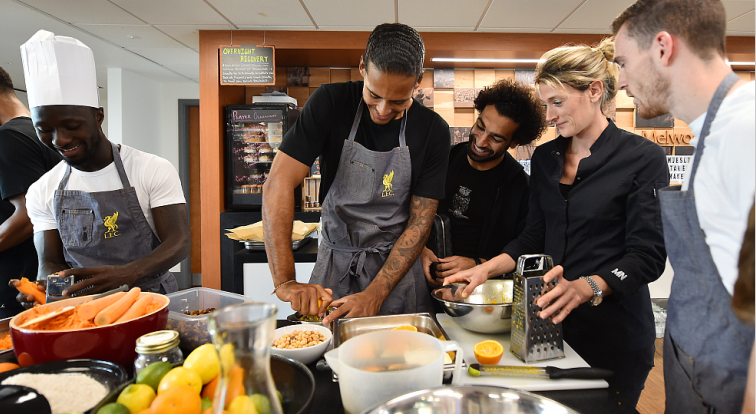 利物浦众将下厨 这才你敢吃吗？