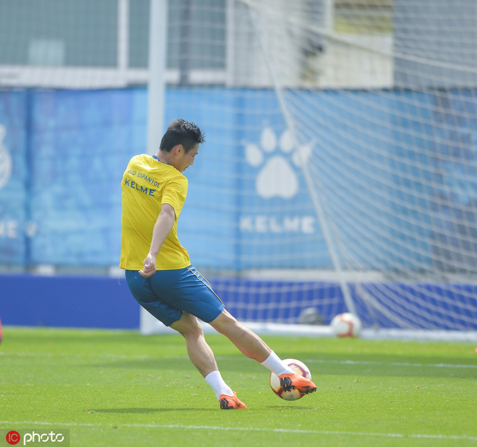 武磊训练！带球射门样样抢眼