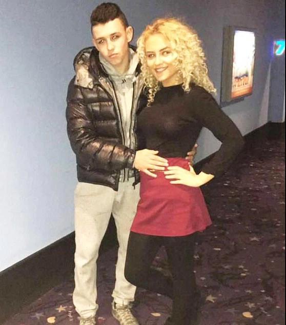 人生赢家!曼城新核18岁当父亲