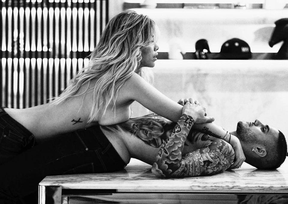 旺达发半裸照！性感柔美太撩人