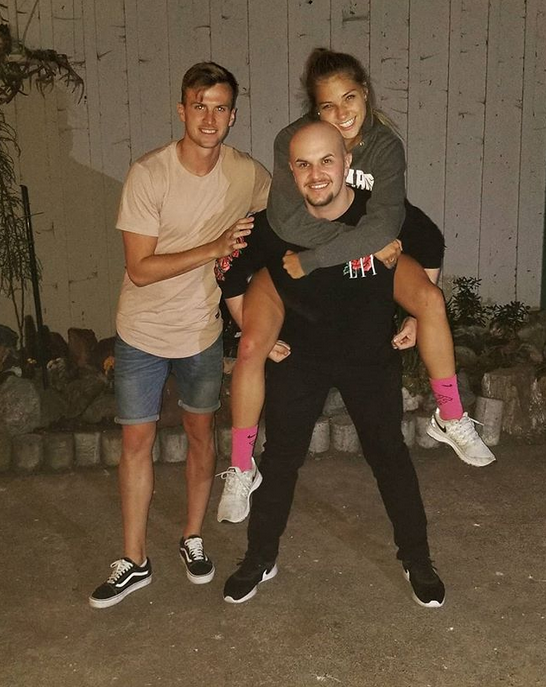 阿森纳悍将约会清纯美女