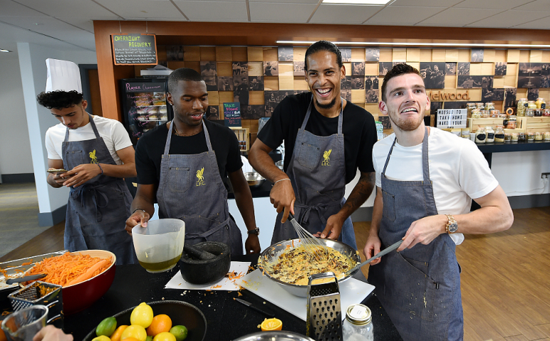 利物浦众将下厨 这才你敢吃吗？