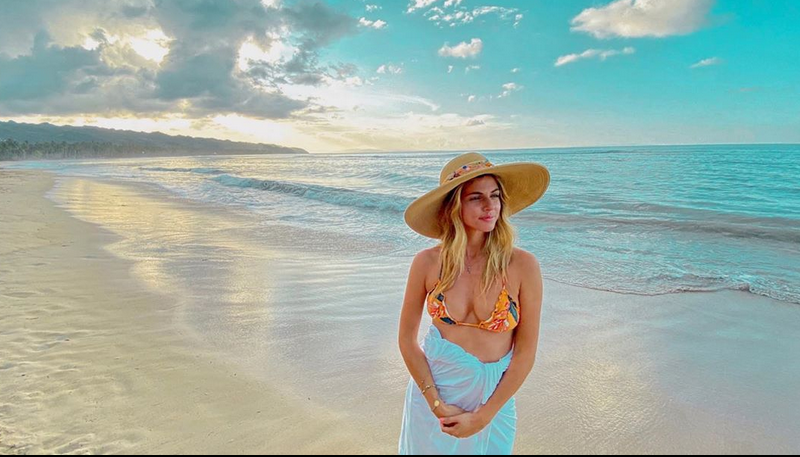 女球迷颜值纯美！这身材太性感