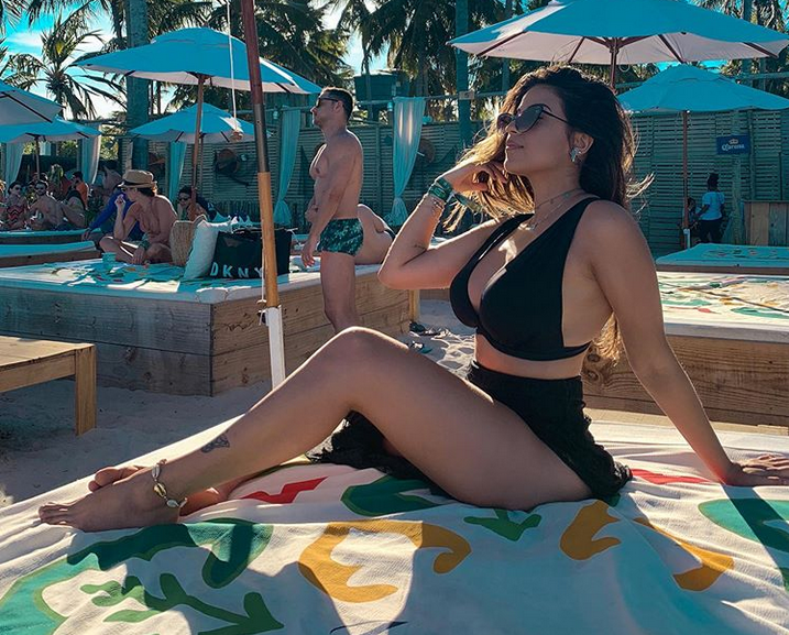 皇马名将女友曝光！身材太魔鬼