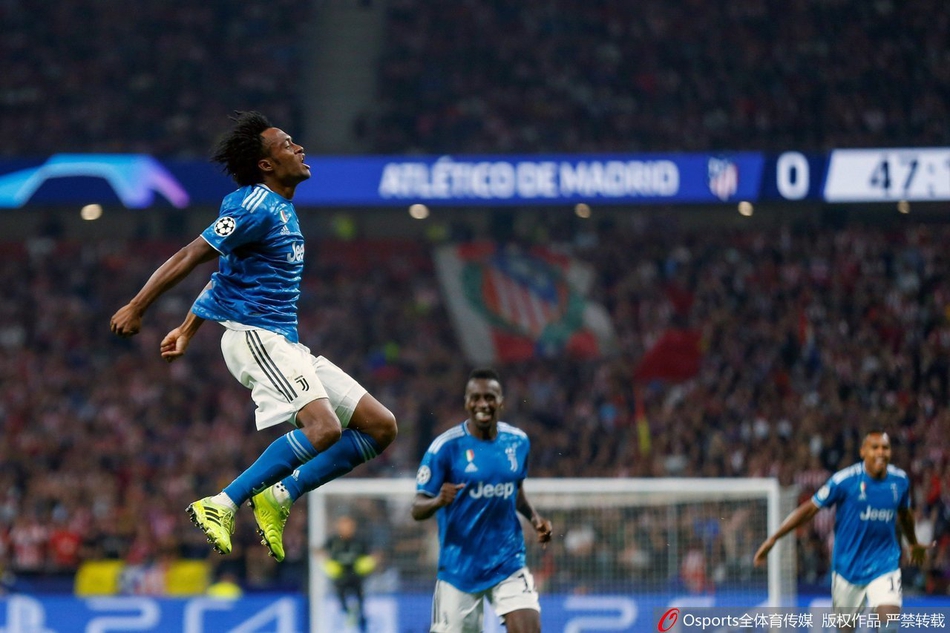 尤文悍将庆祝太骚气 C罗看呆了