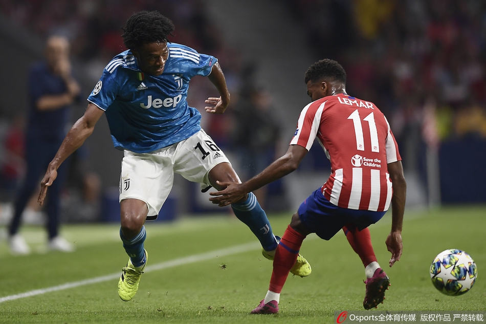 尤文悍将庆祝太骚气 C罗看呆了