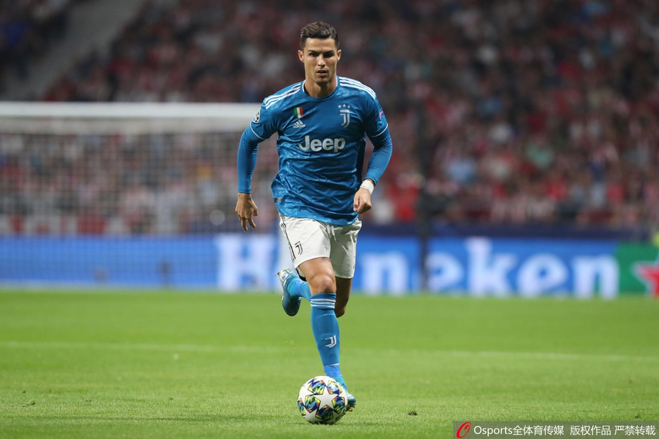 记仇！C罗又向马竞伸出五指