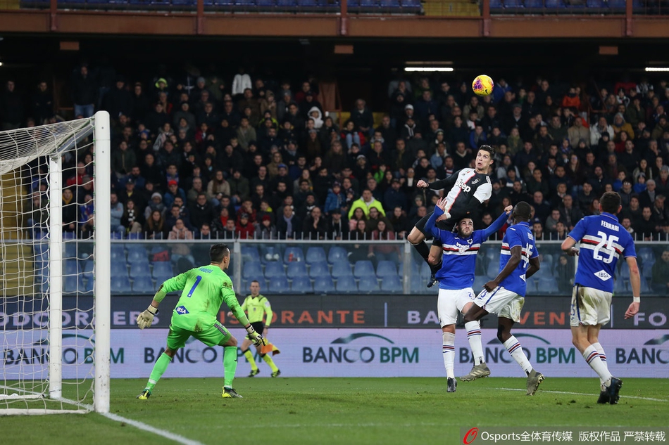 C罗神级头球！2.5米高空反物理