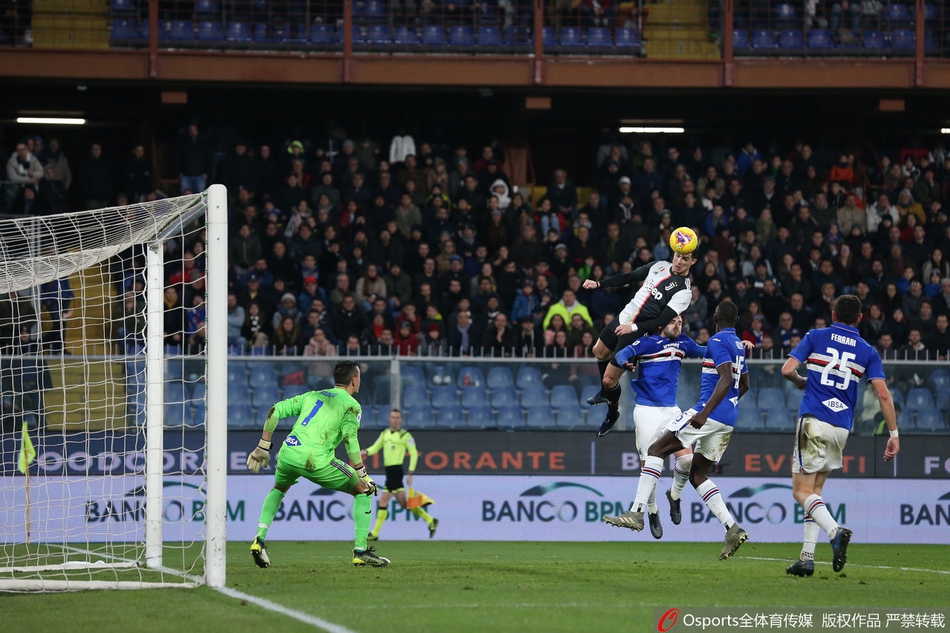 C罗神级头球！2.5米高空反物理