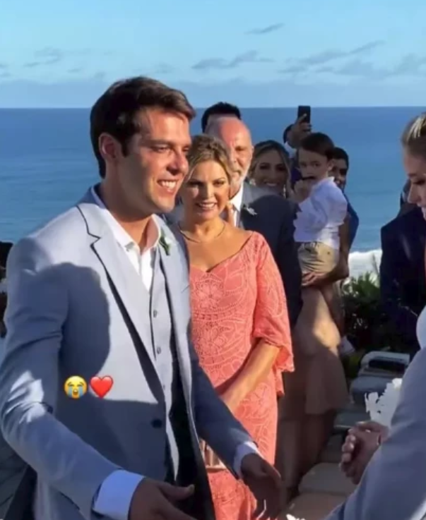 卡卡大婚！迎娶小12岁女友