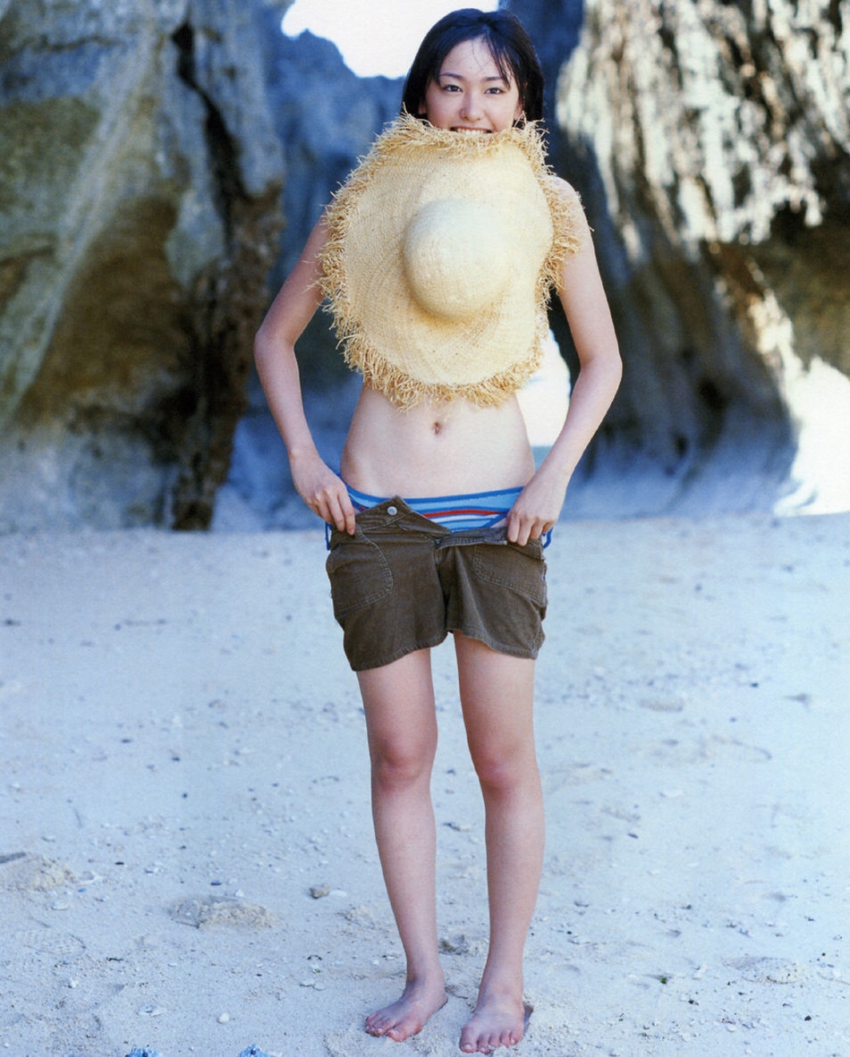 日本美女助力足球！甜美可人