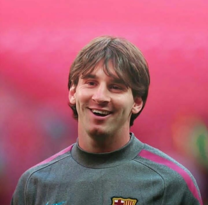 帅！梅西10张适合当头像的照片