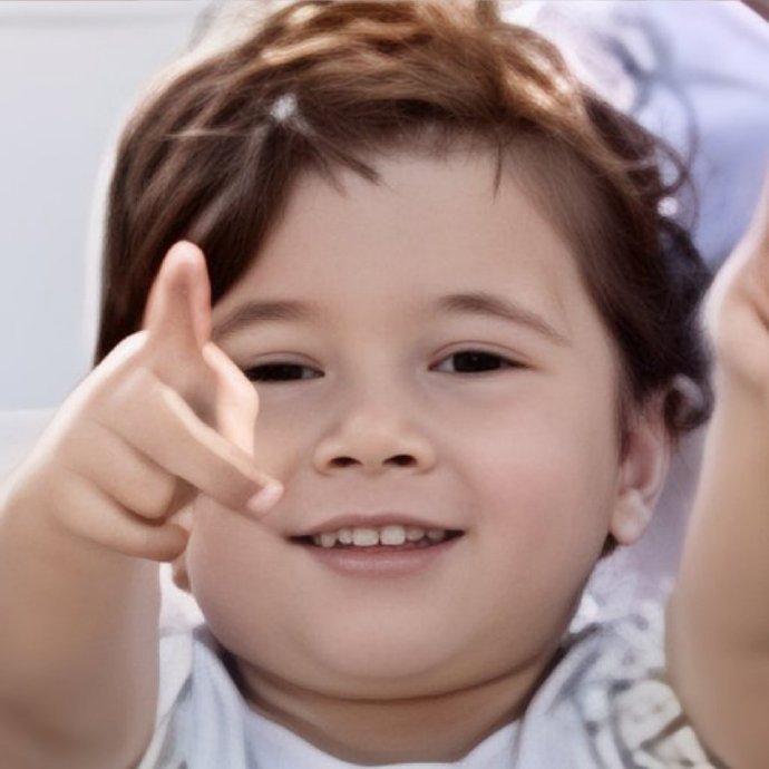 梅西儿子表情包 酷似马拉多纳