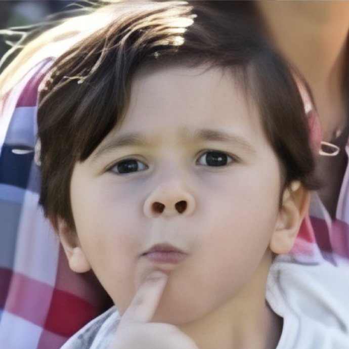 梅西儿子表情包 酷似马拉多纳