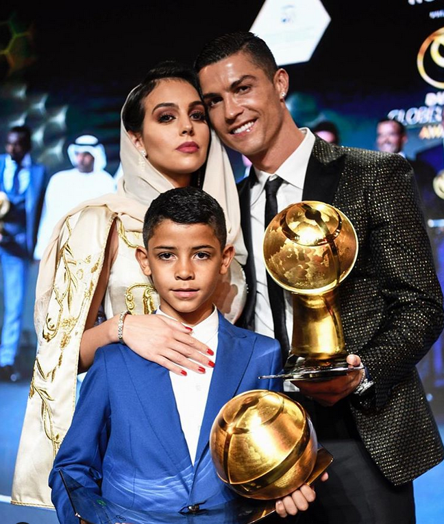 看总裁C罗咋带娃！霸道又温暖