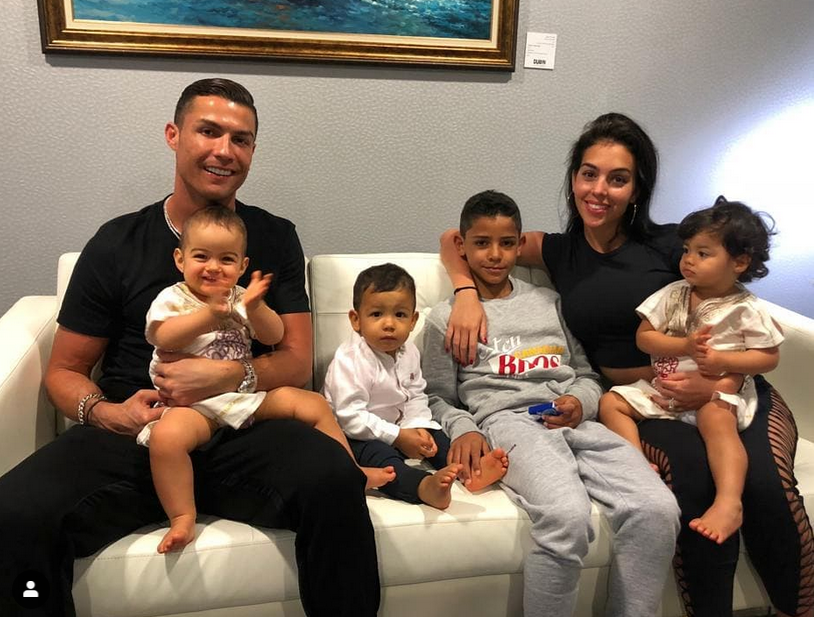 看总裁C罗咋带娃！霸道又温暖