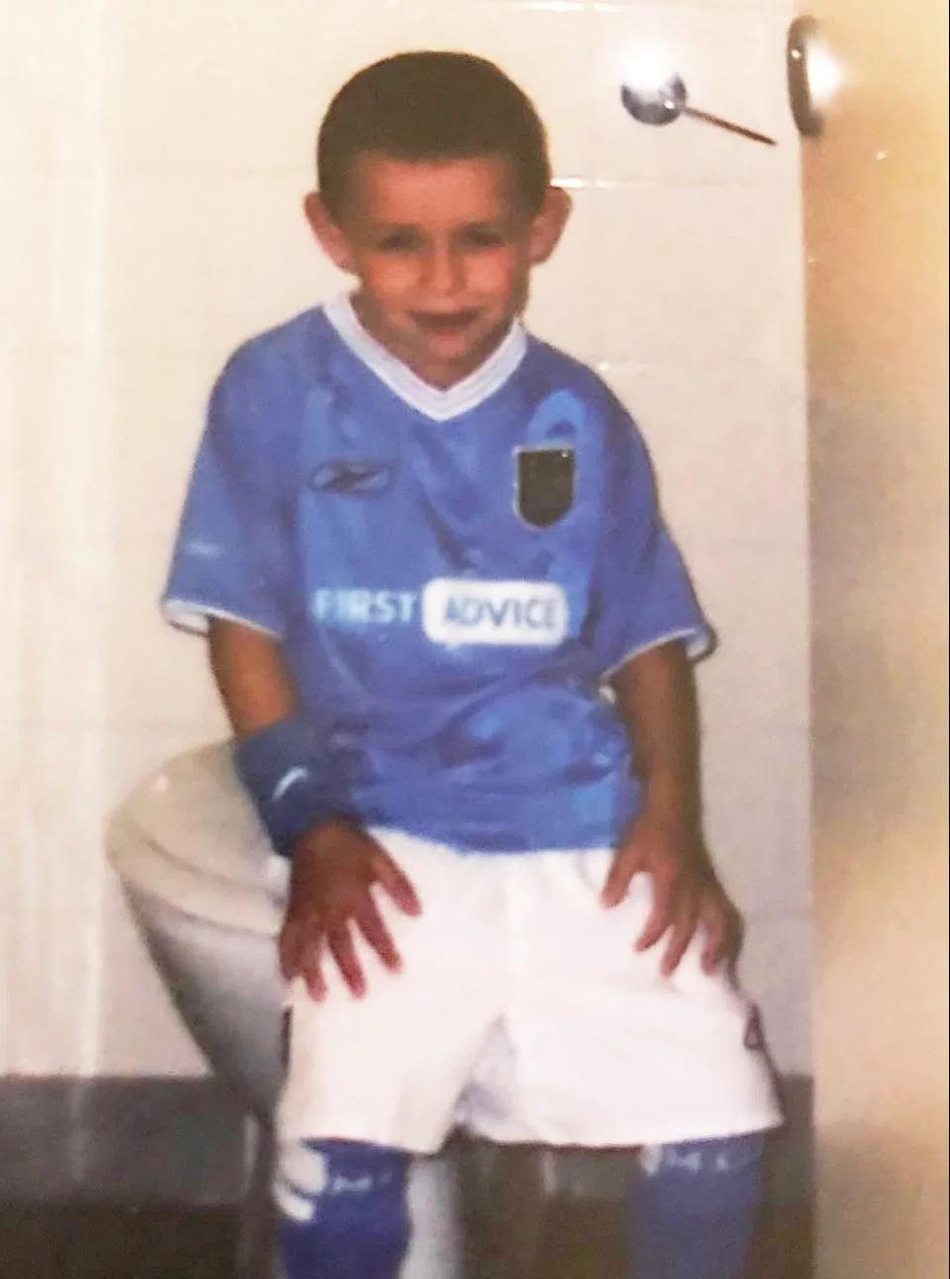 人生赢家!曼城新核18岁当父亲