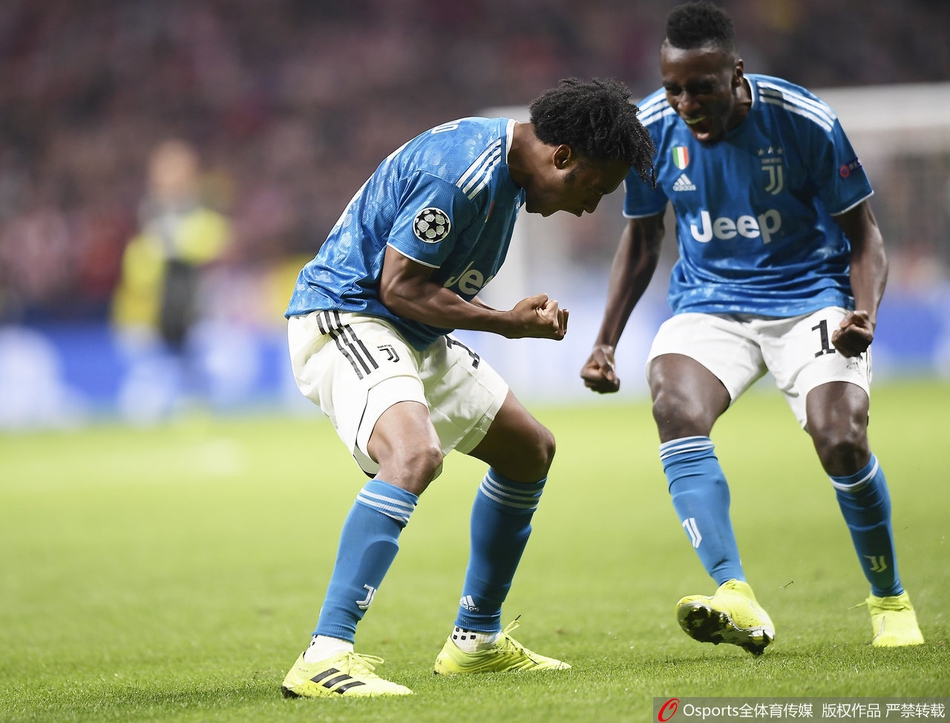 尤文悍将庆祝太骚气 C罗看呆了