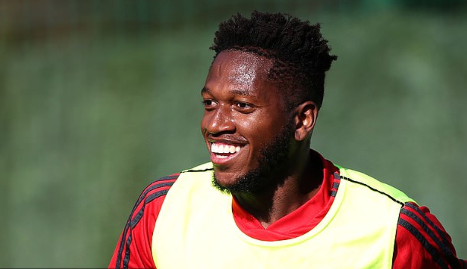 曼联训练！中场大将伤愈复出