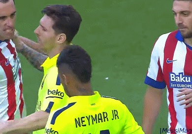 看发怒的梅西 如何硬刚对手！