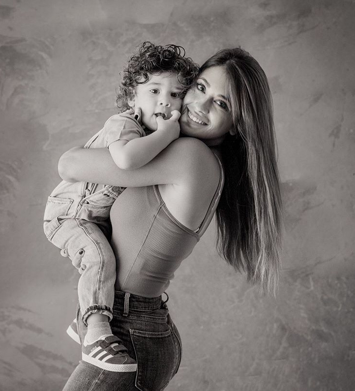 梅西娇妻进军时尚界！写真太美