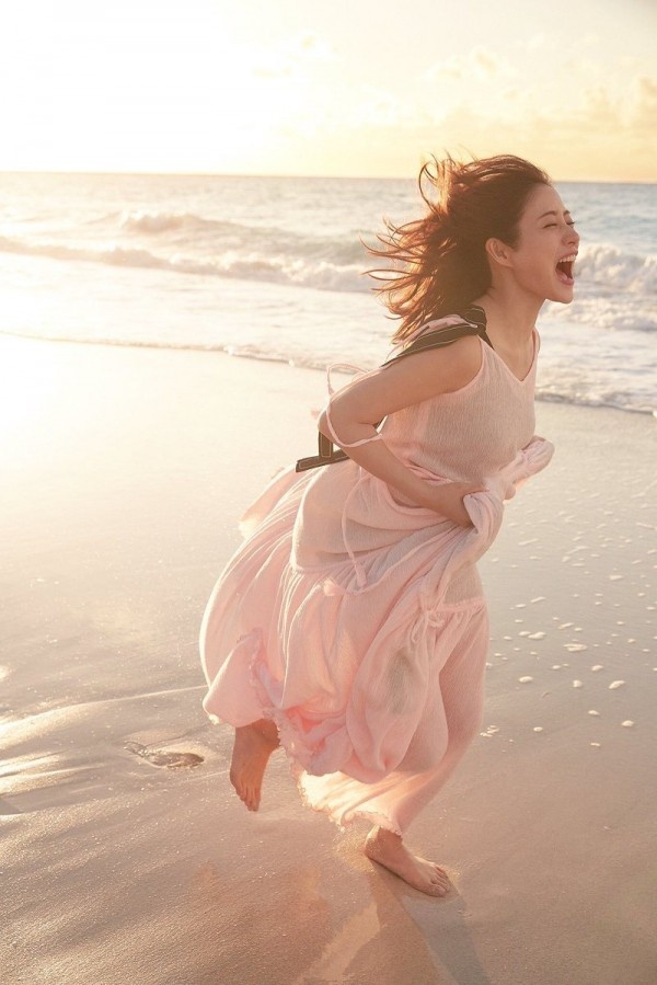 日本高颜值女神恋上皇马新星