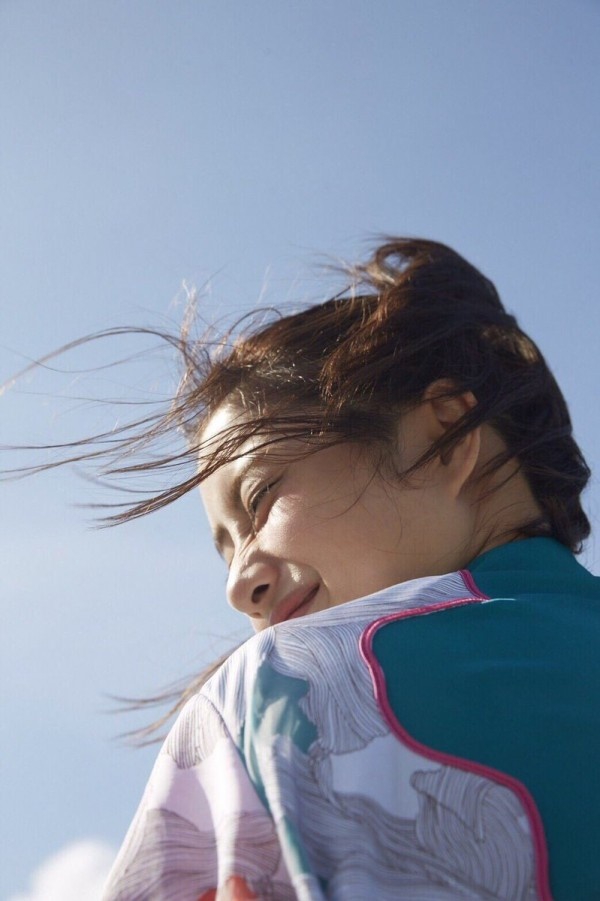 日本高颜值女神恋上皇马新星