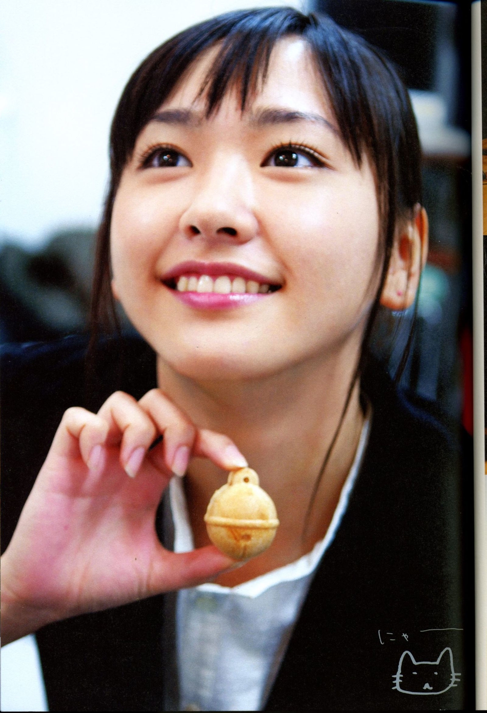 日本美女助力足球！甜美可人