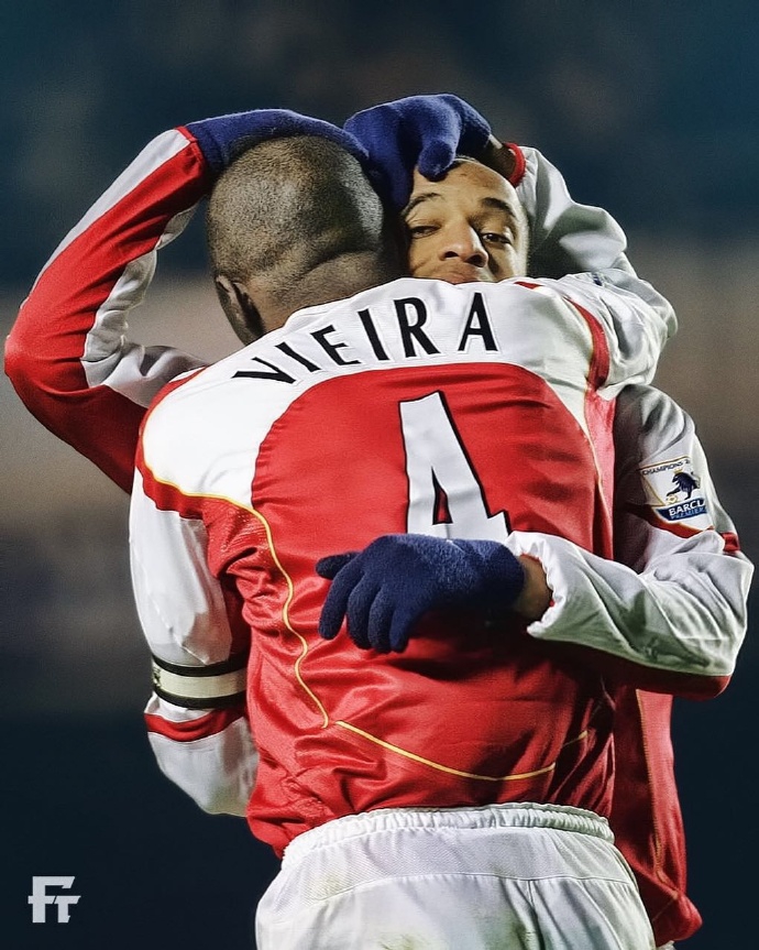 岁月啊！亨利和维埃拉教练对决