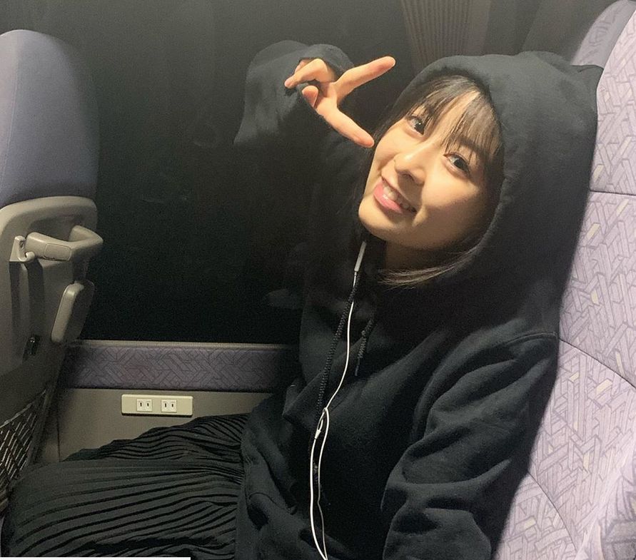 日本18岁美女当上足球应援经理