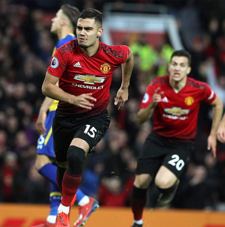 曼联官方40张照片回顾赛季