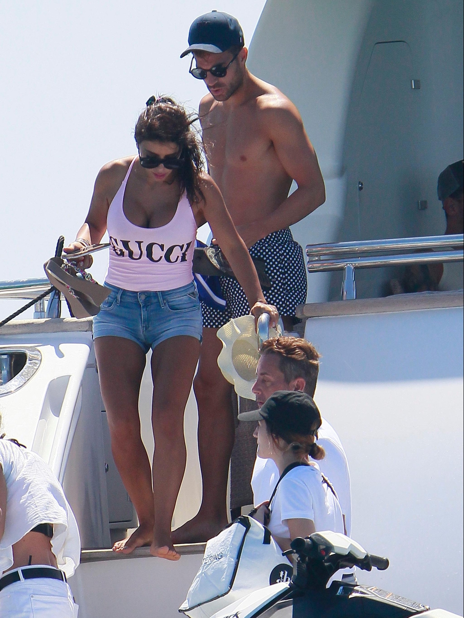 梅西小法苏神带老婆海边大聚会