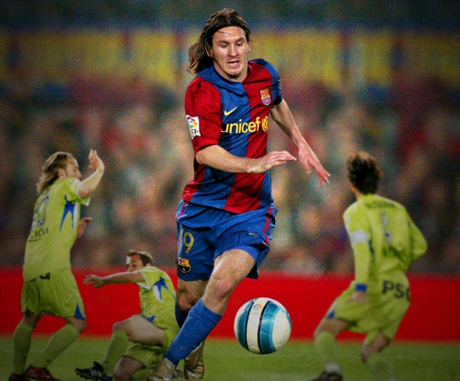 回忆杀！19岁的梅西青葱又可爱