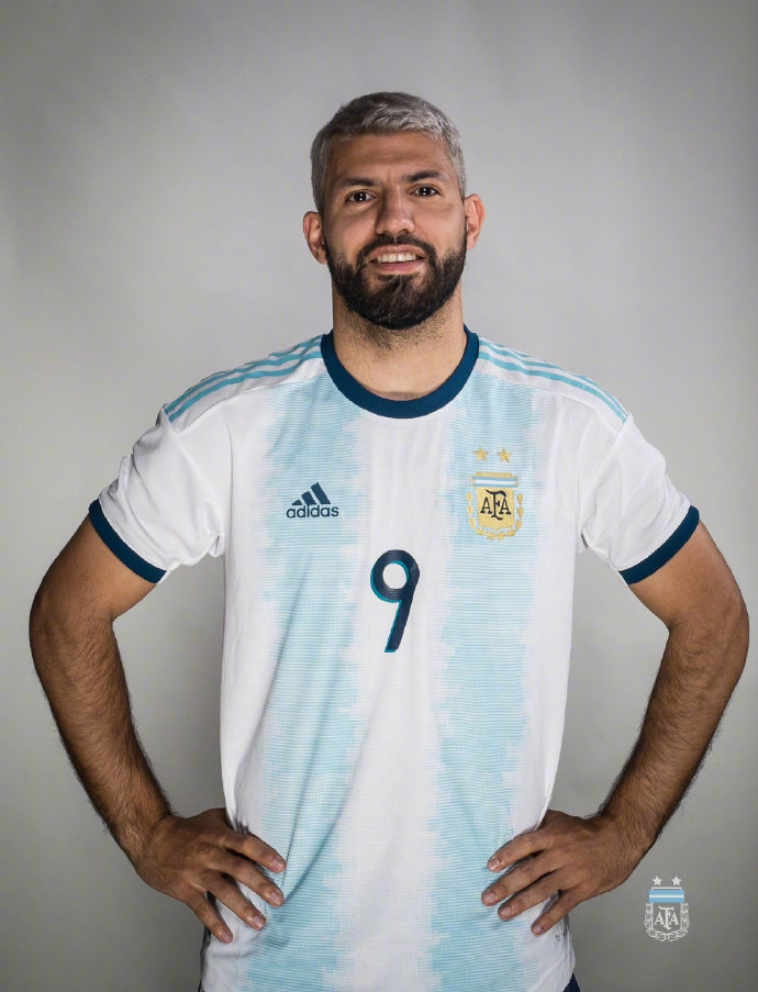 阿根廷美洲杯定妆照 梅西帅气