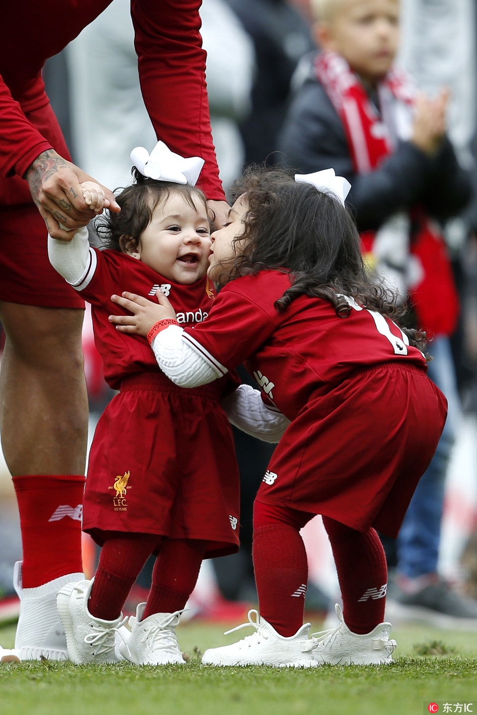 菲尔米诺两爱女