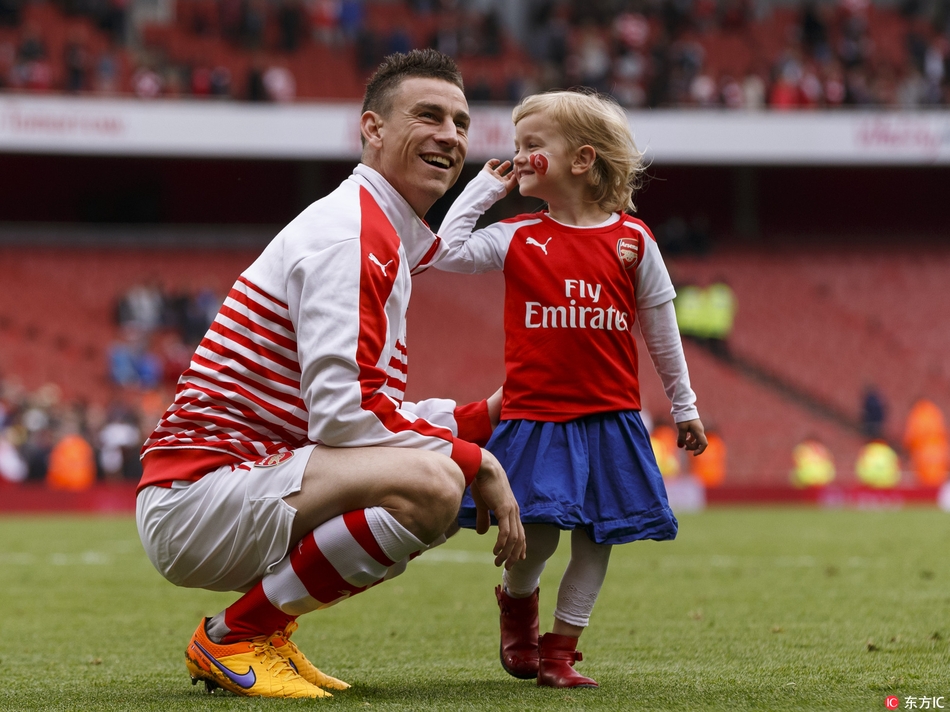 科斯切尔尼爱女