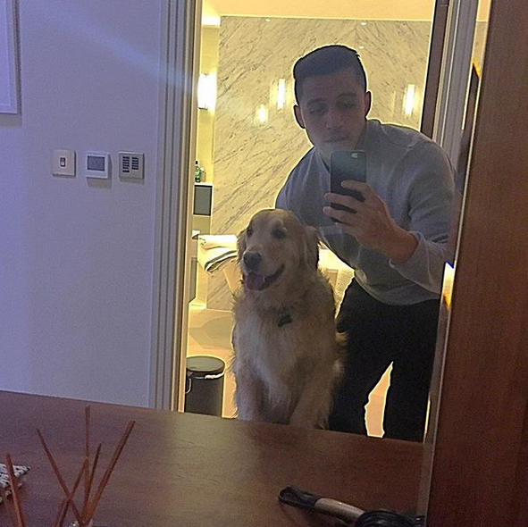 晒狗狂魔！桑切斯和他的爱狗们