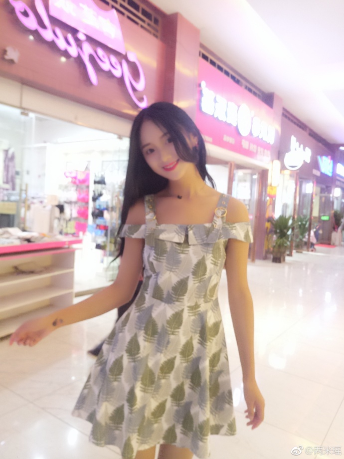 童颜女神助阵足金联赛