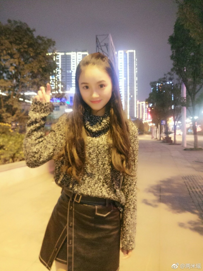 童颜女神助阵足金联赛